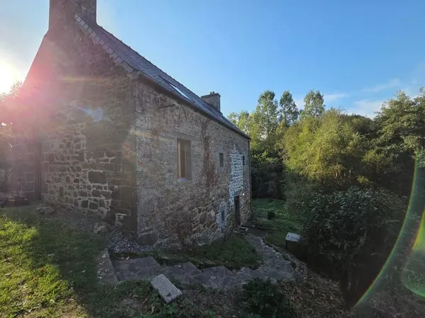 Ancien moulin et maison - 4 hectares