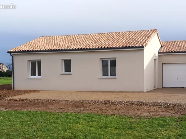 Maison à louer à Lusignan 86