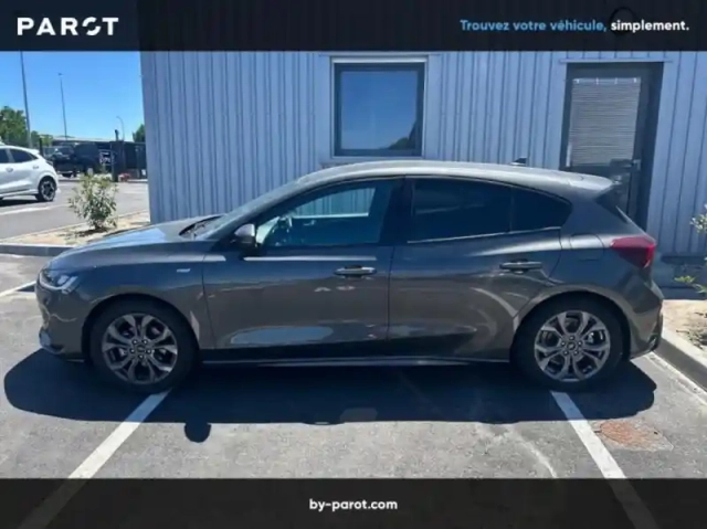 Ford Focus 1.0 flexifuel mhev 125ch st-line x — photo 24