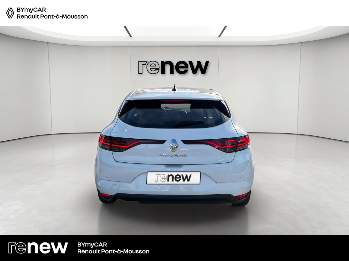 Renault Mégane IV Berline TCe 115 FAP — photo 4