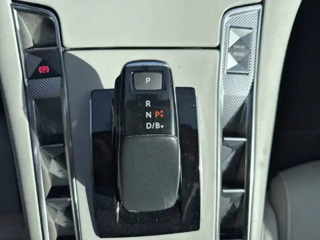 Ds Ds 7 hybride rechargeable e-tense 300 eat8 4x4 — photo 14
