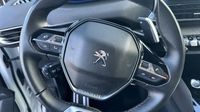 Peugeot 3008 HYBRID4 300ch GT e-EAT8 — photo 16