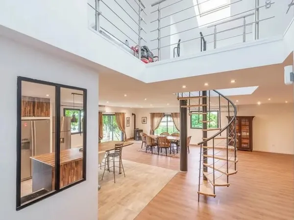 Maison entièrement rénovée - 320m saint-Cyr-sur-Morin
