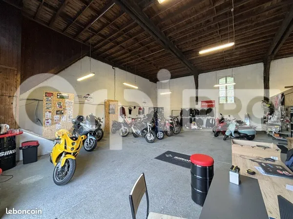 Local d'activité 180 m²