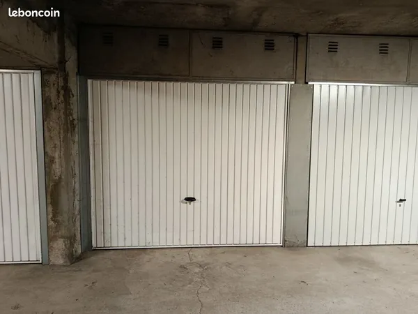 Garage/box