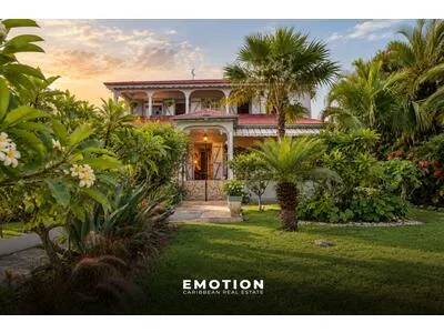 Elégante villa Créole T5 à Saint-François ( Guadeloupe)
