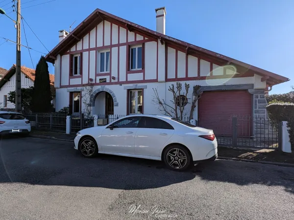 Maison 7 pièces 186 m²