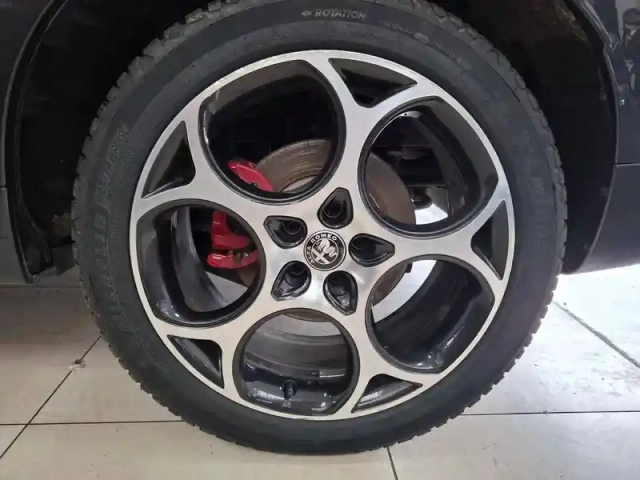 Alfa Romeo Tonale 1.3 hybride rechargeable phev 280ch at6 q4 — photo 9