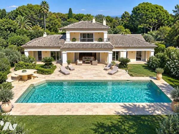 Maison 7 pièces 450 m²
