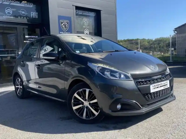 Peugeot 208 1.2 puretech 82 allure — photo 23