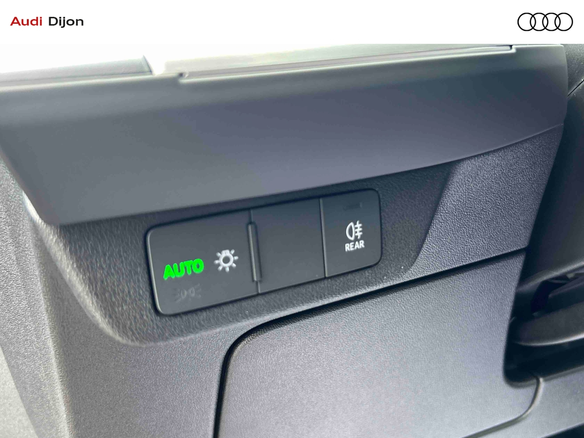 Audi Q4 SUV e-tron Performance Pack Business — photo 18