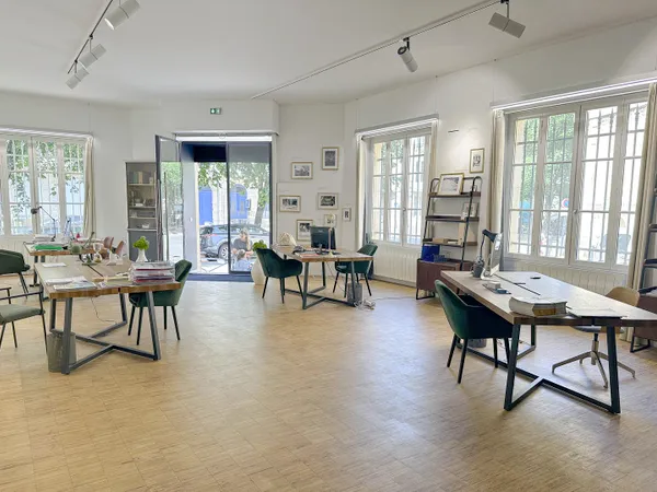 Vends bureaux