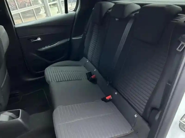 Peugeot 208 1.2 puretech 75ch s&amp;s style — photo 7