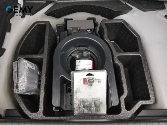 Peugeot 208 puretech 75 s&amp;s bvm5 — photo 21