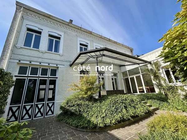 Maison 11 pièces 350 m² à vendre à Caudry (59540)