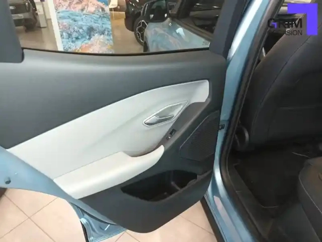 Ford Explorer awd extended range 79 kwh 340 ch — photo 22