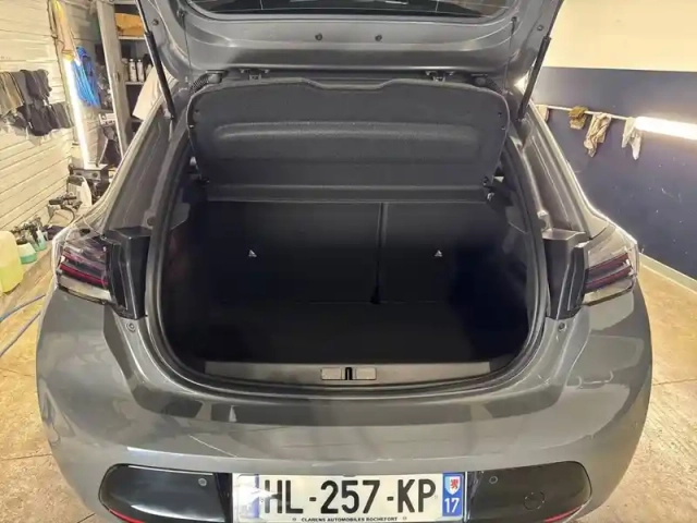 Peugeot 208 turbo 100 ch bvm6 — photo 6