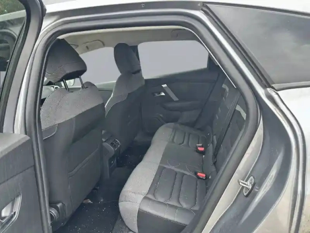 Citroën C4 puretech 130 s&amp;s eat8 — photo 12