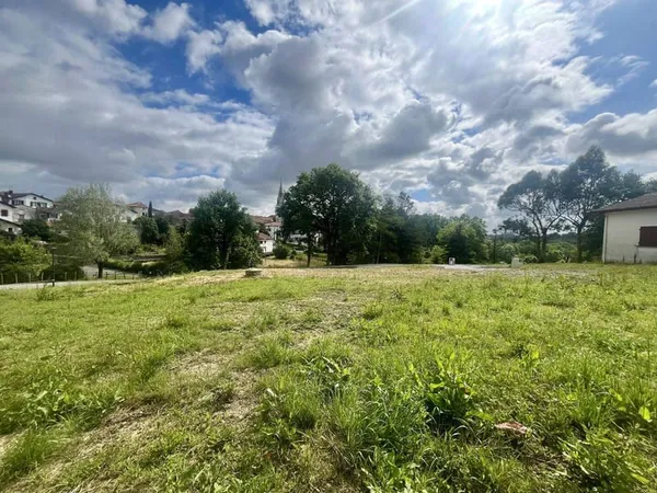 Terrain constructible 1009 m²