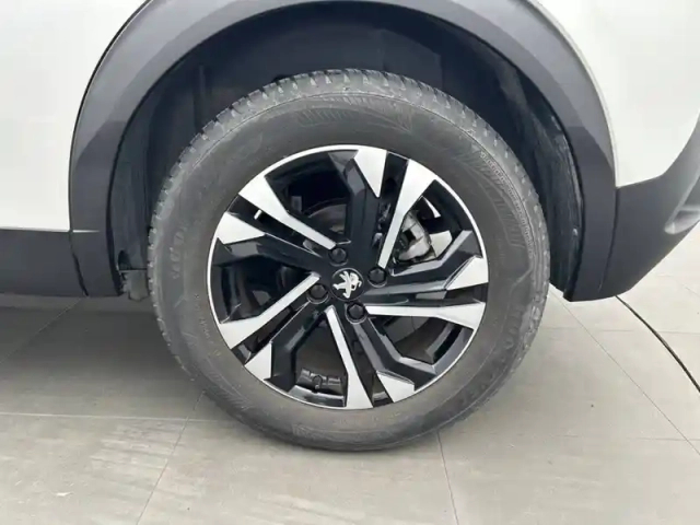 Peugeot 2008 puretech 130 s&amp;s eat8 — photo 13
