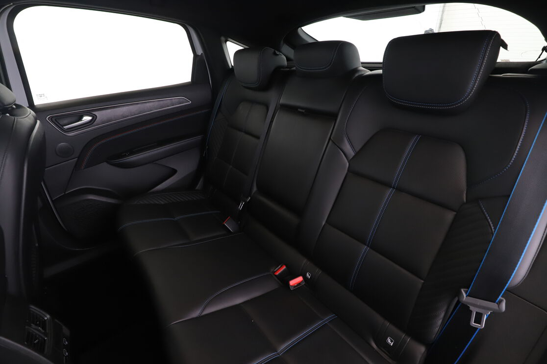 Renault Arkana 1.6 E-Tech Esprit Alpine — photo 13