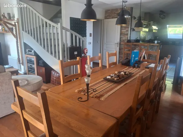 Duplex de caractère type F3 de 94m2 au sol/ 65m2 loi Carrez