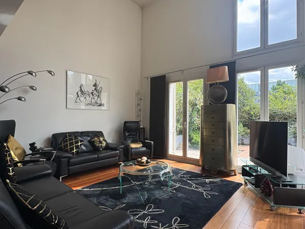 Bordeaux Bastide - Appartement T4 avec extérieur et deux places de parking