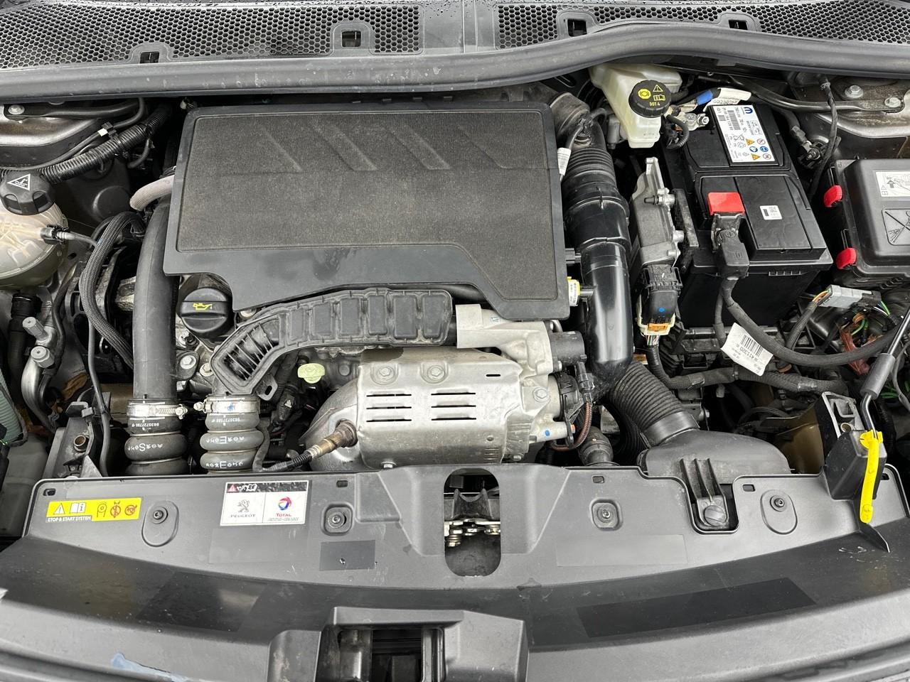 Peugeot 2008 puretech 130 s&s eat8 allure — photo 13