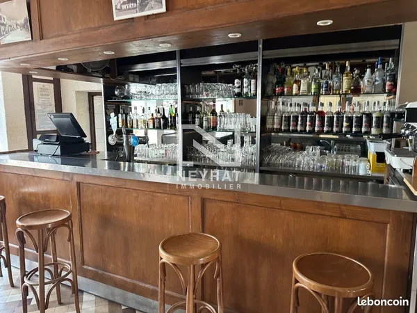 Local bar 275 m²