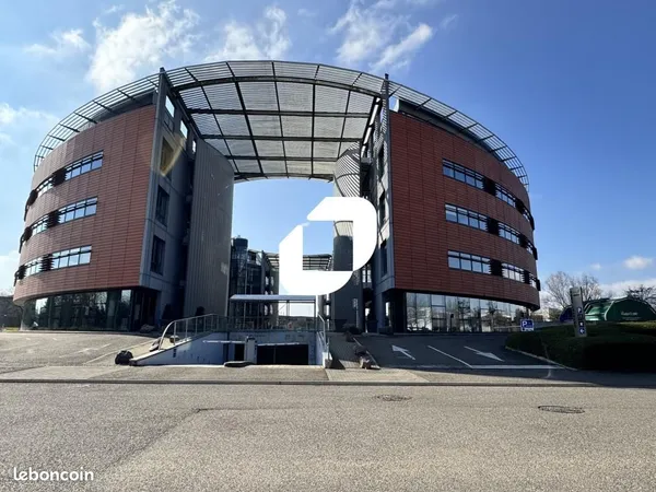 Bureau 2 649 m²