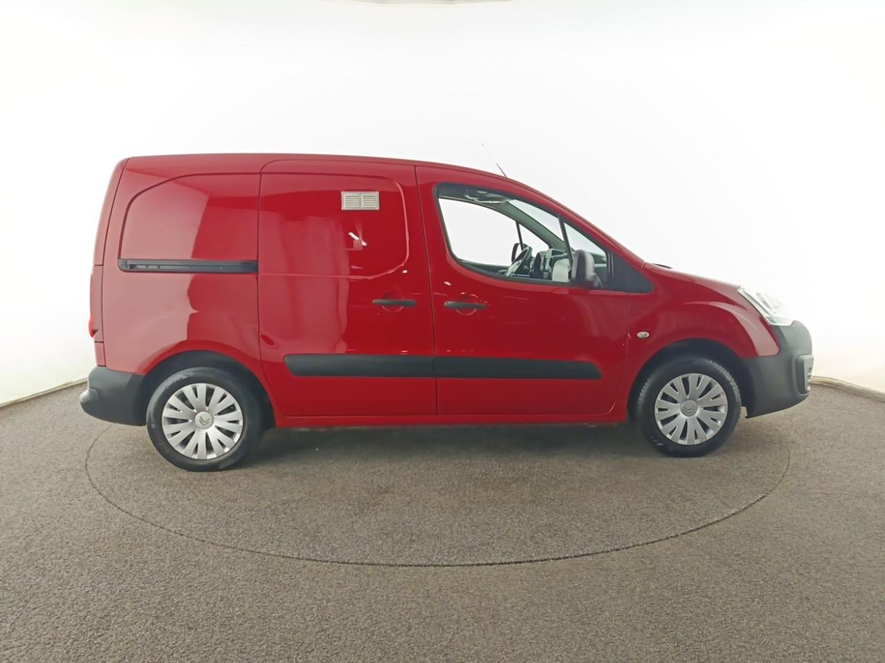 Citroën Berlingo m bluehdi 75 business — photo 4