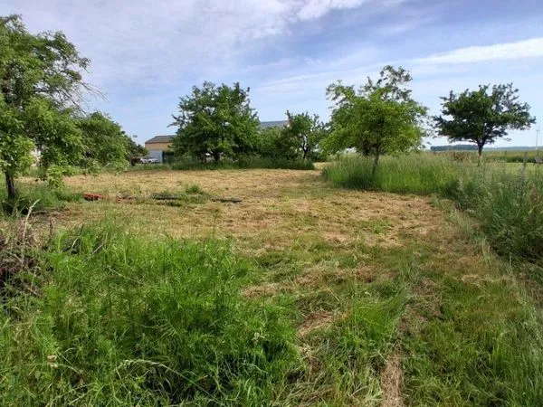 Terrain 1408 m² ROMAN