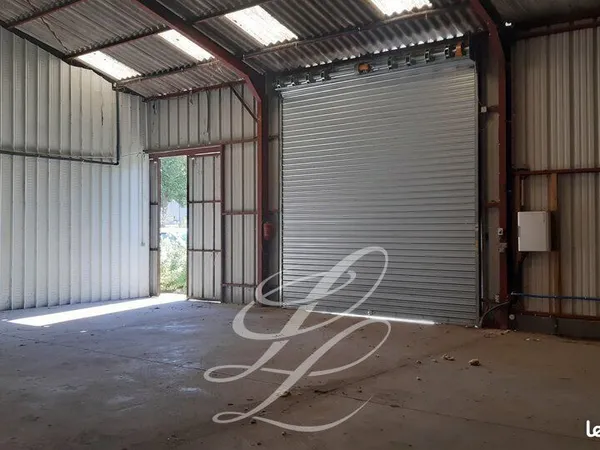 LOCAL D'ACTIVITE 350 m² MONTLOUIS SUR LOIRE