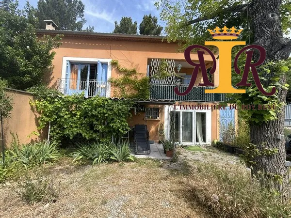 Villa avec gîte et vue panoramique sur Luberon