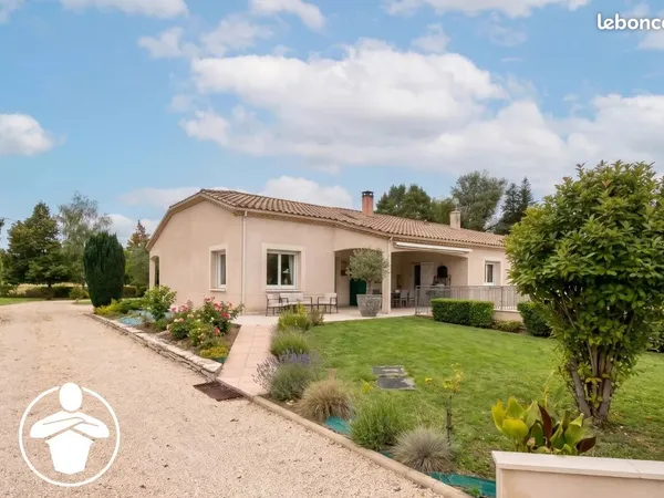 Maison 5 pièces 200 m²