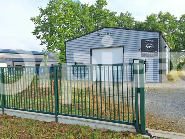 Local d'activité 1 pièce 150 m²