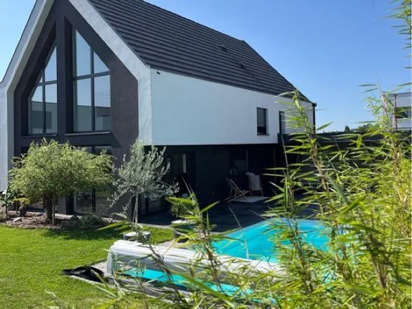 Maison d'architecte contemporaine - 160 m² - Piscine chauffée - Terrain 7 ares