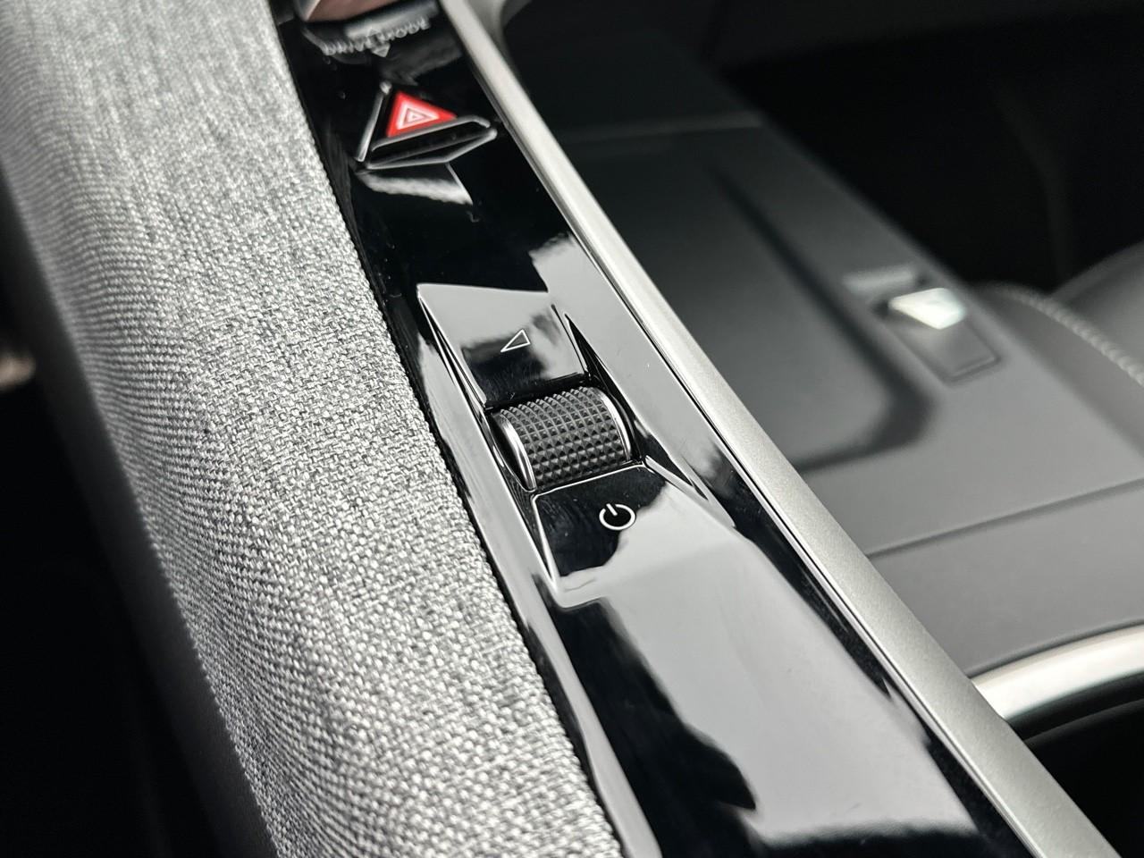Peugeot 3008 hybrid 145 e-dcs6 gt — photo 30