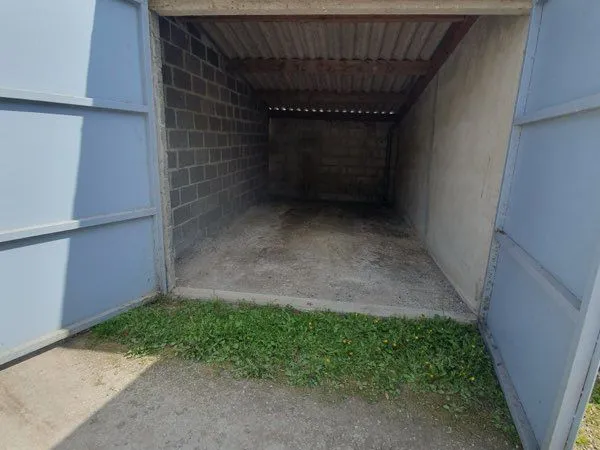 Garage à louer