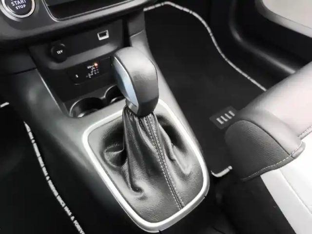 Citroën C3 puretech 110 eat6 elle — photo 24