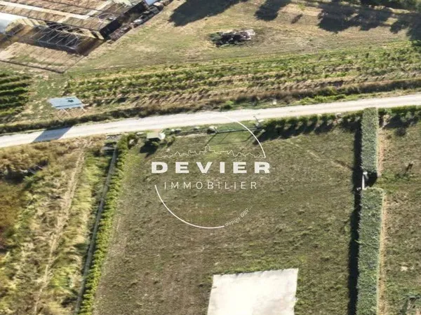 Terrain 2000 m²