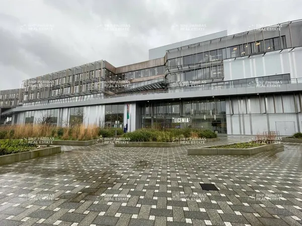 Bureaux 805 m²