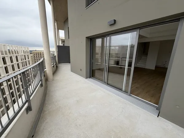Terrasse - Parking - Notaire offert