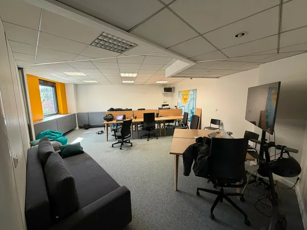 Local professionnel 89 m²