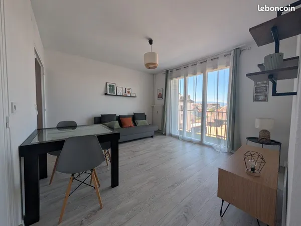 T2 meublé rénové 41 m² - balcon - centre-ville