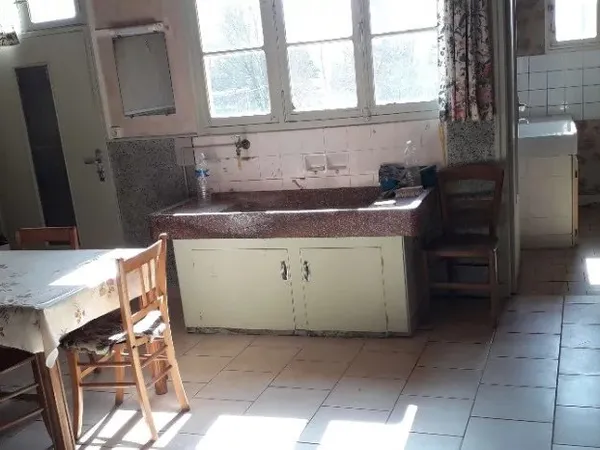 PASSAVANT en ARGONNE . GRANDE MAISON A RENOVER