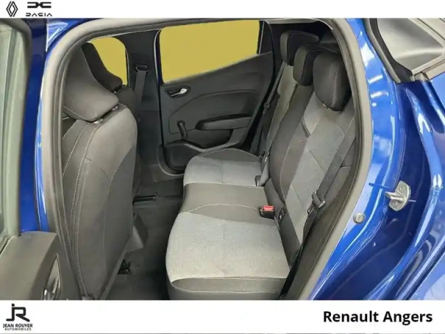 Renault Clio 1.5 blue dci 100ch evolution - 24 auto ecole — photo 4