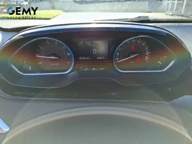 Peugeot 2008 puretech 130ch s&amp;s bvm6 — photo 47