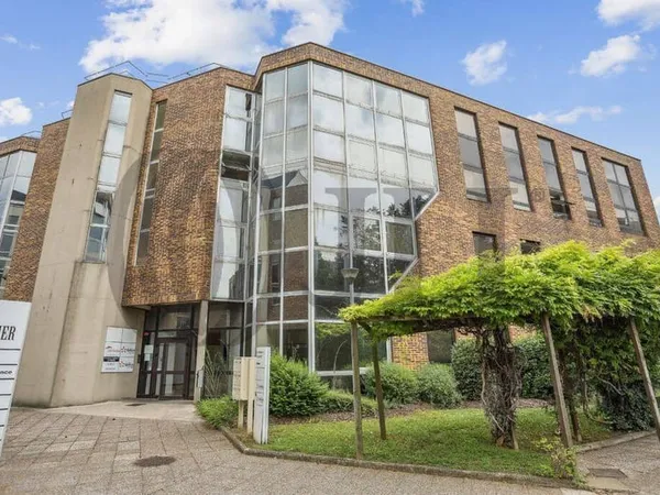 Bureaux 295 m²