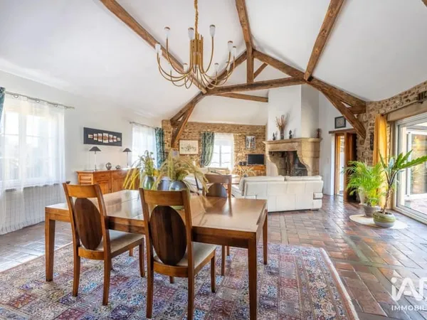 Maison 6 pièces 298 m²